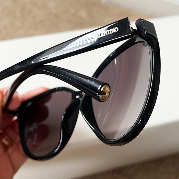 Valentino sunglasses - Picture 6 of 7